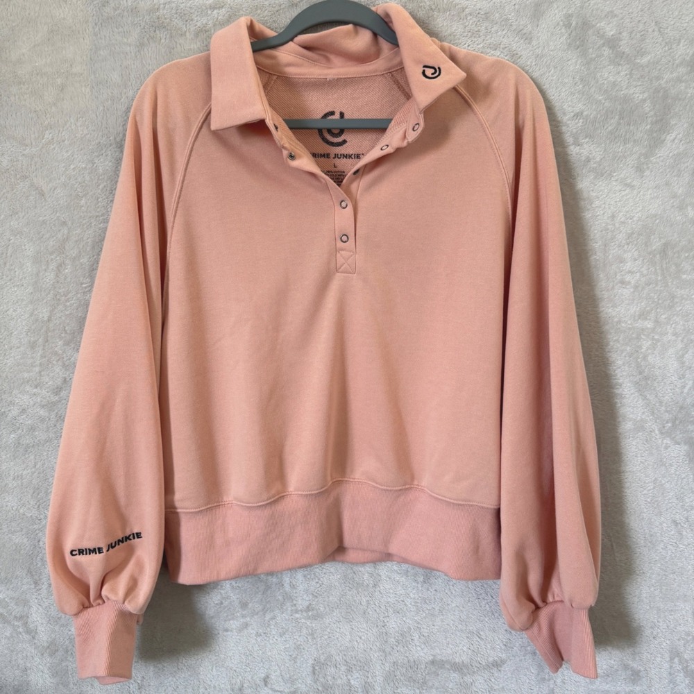 Crime Junkie Podcast Peach Snap Neck Pullover Sweatshirt Womens Large sweater